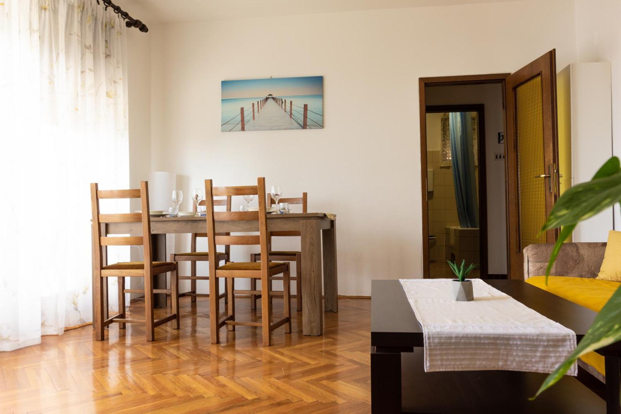 Апартаменти Sea View Retreat With 170Mbps Wifi And Sunny Balcony Кастав Екстер'єр фото