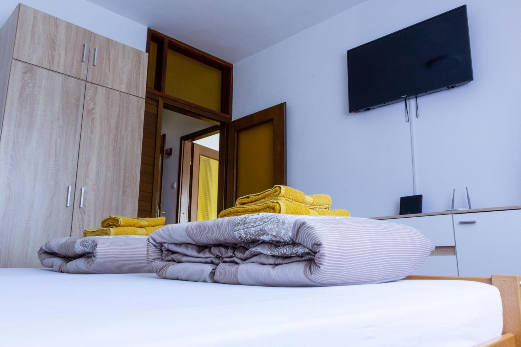 Апартаменти Sea View Retreat With 170Mbps Wifi And Sunny Balcony Кастав Екстер'єр фото
